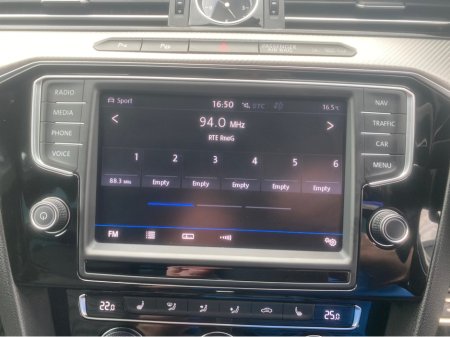 2017 Volkswagen Passat R-LINE PASSAT 2.0 TSI 2017 €19,995 thumbnail