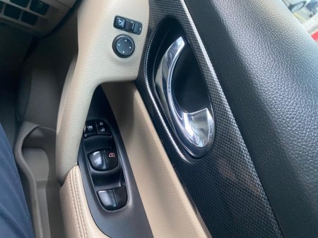 2016 Nissan X-Trail 1.6 DSL SVE 7 SEAT E6 4DR €11,995 thumbnail