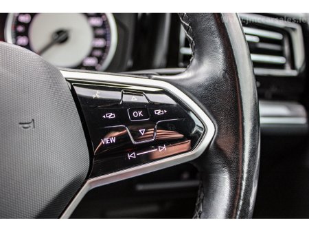 2021 Volkswagen Touareg - thumbnail 22