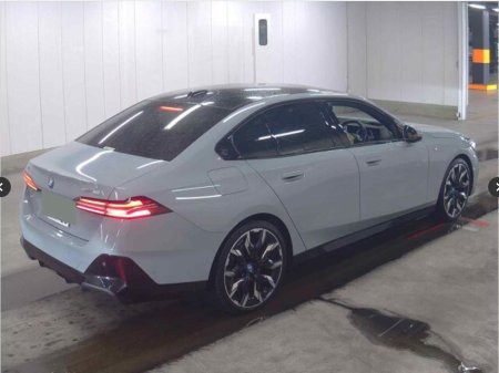 2023 BMW i5 - thumbnail 3