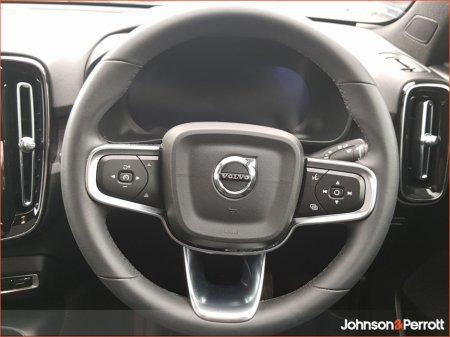 2023 Volvo C40 - thumbnail 9