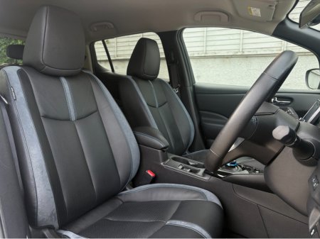 2022 Nissan Leaf - thumbnail 7