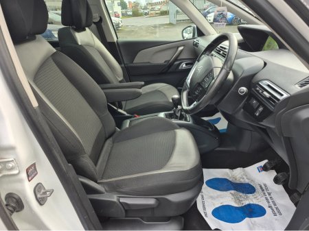 2016 Citroen Grand C4 Picasso GRAND 1.6 BLUE HDI 1 120 EXCLUSIVE + 120BHP 5DR €8,950 thumbnail