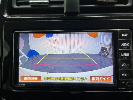 2022 Toyota Prius - thumbnail 17