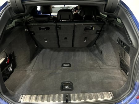 2021 BMW 3 Series - thumbnail 11