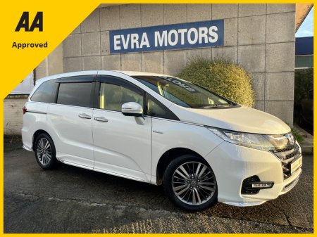 2019 Honda Odyssey 8 SEATER ABSOLUTE AUTOMATIC HYBRID 2.0 PETROL //KEYLESS ENTRY//REVERSE CAMERA//ADAPTIVE CRUISE CONTROL//ELECTRIC DRIVERS SEAT//