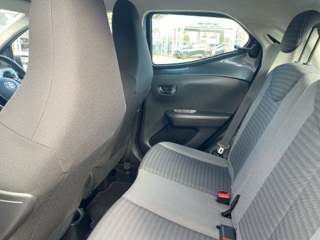 2020 Toyota Aygo - thumbnail 13