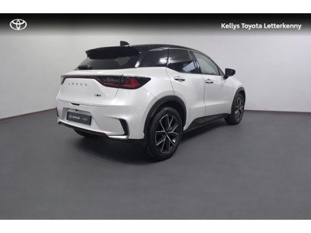 2025 Lexus LBX - thumbnail 2