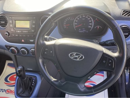 2017 Hyundai i10 - thumbnail 11