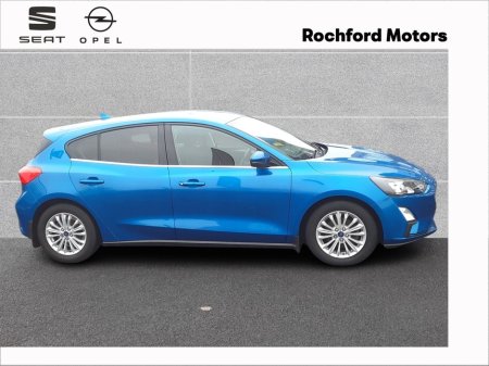 2020 Ford Focus - thumbnail 3