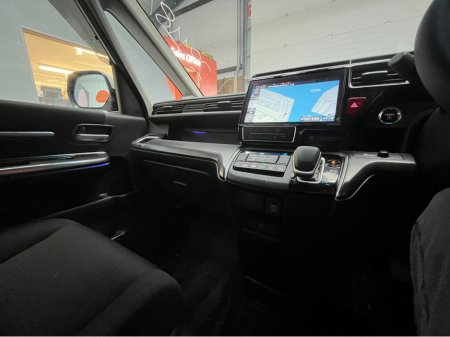 2021 Honda Stepwagon - thumbnail 17