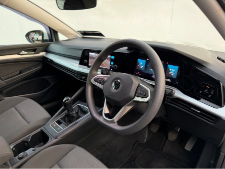 2022 Volkswagen Golf 1.0 TSI 90HP 5DR €22,950 thumbnail