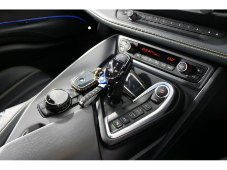 2017 BMW i8 - thumbnail 15