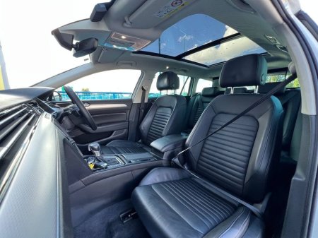 2017 Volkswagen Passat GTE VARIANT 1.4 HYBRID * HUGE SPEC * // TILT & SLIDE OPENING PAN ROOF // DRIVER MASSAGE SEAT // FULL SERVICE HISTORY €21,900