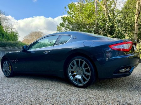 2011 Maserati Gran Turismo - thumbnail 6