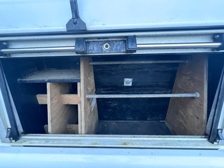 2012 Land Rover Defender - thumbnail 14