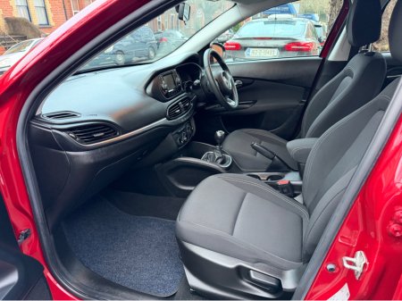 2018 Fiat Tipo 1.4 Petrol, Full Service History, 6-Speed Manual, New NCT, €280 Road Tax, Bluetooth, Cruise Control, SIMI Dealer, Service & Warranty Included, Finance Available €8,950 thumbnail