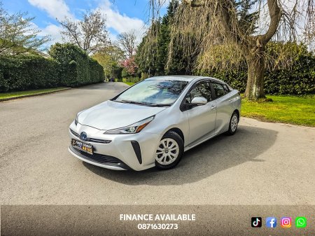 2020 Toyota Prius - thumbnail 1