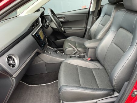 2018 Toyota Auris - thumbnail 8