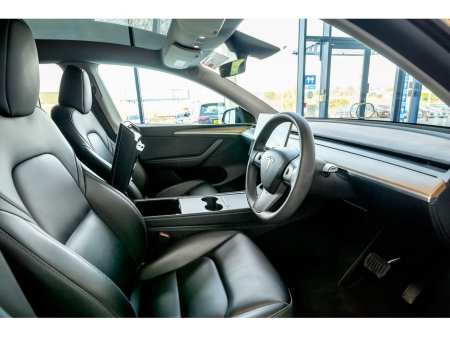 2022 Tesla Model Y - thumbnail 13