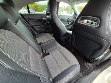 2018 Mercedes-Benz CLA Class - thumbnail 12