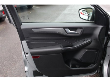 2024 Ford Kuga 2.5 Duratec 225PS PHEV Titanium Auto €32,950 thumbnail