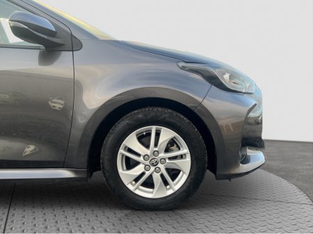 2022 Toyota Yaris 2022 Toyota Yaris 1.5 Self-Charging Hybrid €19,750 thumbnail