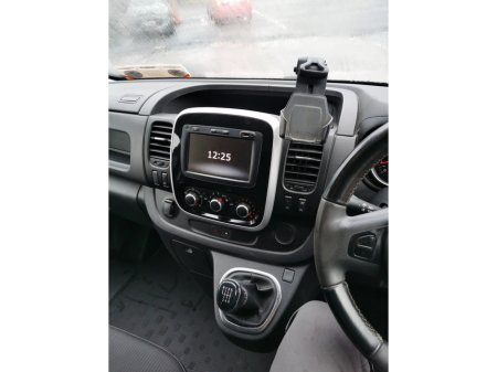 2020 Renault Trafic LL30 ENERGY DCI 145 SPORT LL29 PANE €12,999 thumbnail