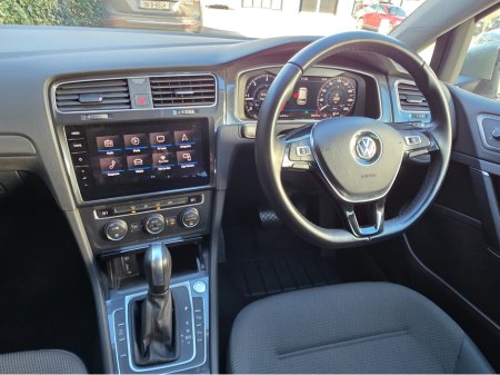 2020 Volkswagen Golf 2020 VW Golf 2.0 TDi Comfort Auto, Ultra Low Miles €24,900 thumbnail