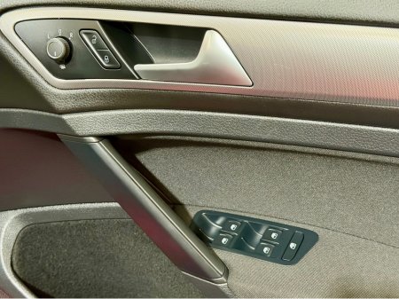 2019 Volkswagen Golf - thumbnail 5