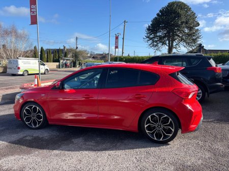 2019 Ford Focus - thumbnail 11