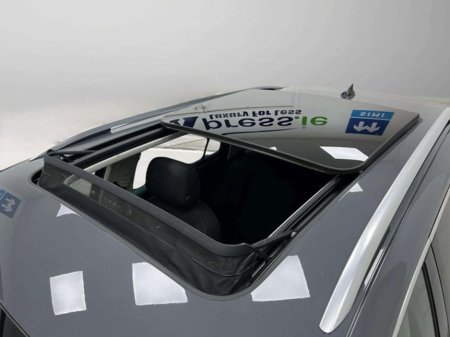 2023 Volkswagen Tiguan - thumbnail 19