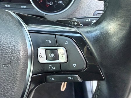 2015 Volkswagen Polo 1.2 TSI 3DR 90HP Comfortline + €10,990 thumbnail