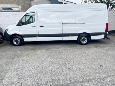 2025 Mercedes-Benz Sprinter - photo 27