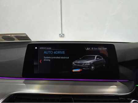 2018 BMW 5 Series - thumbnail 24