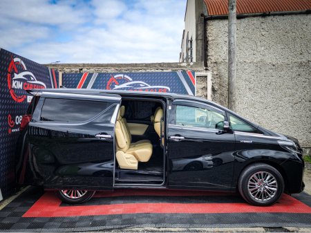 2020 Toyota Alphard 5DR AUTO 1 year warranty €66,950 thumbnail