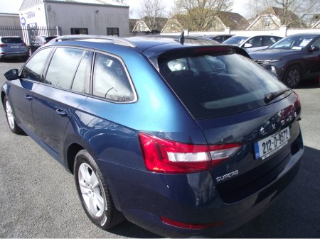 2021 Skoda Superb - thumbnail 6