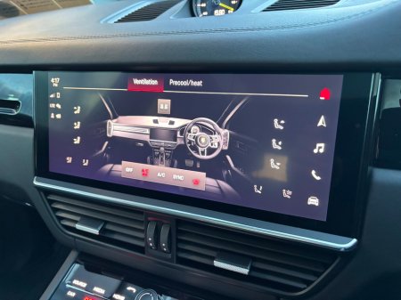 2022 Porsche Cayenne Coupe 3.0 V6 e-hybrid €73,995 thumbnail