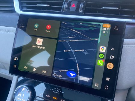 2021 Jaguar F-Pace 2.0d SE Auto AWD €42,900 thumbnail