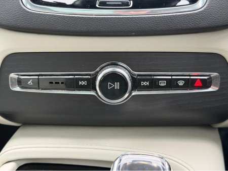 2020 Volvo XC90 AWD INSCRIPTION 2.0 D AUTO €47,950 thumbnail