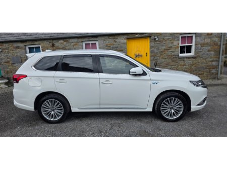 2019 Mitsubishi Outlander - thumbnail 9