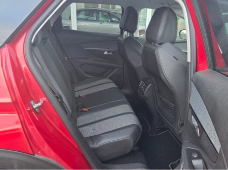 2019 Peugeot 3008 ALLURE 1.5 BLUE HDI 130 6 6.2 4DR €17,990 thumbnail