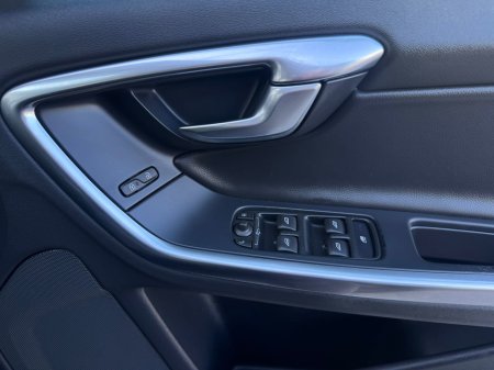 2017 Volvo S60 - thumbnail 20