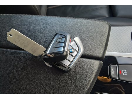 2017 BMW 5 Series - thumbnail 19