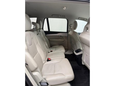 2017 Volvo XC90 - thumbnail 8