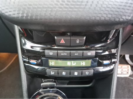 2017 Peugeot 208 ALLURE 1.2 PETROL 5DR AUTOMATIC €10,950 thumbnail