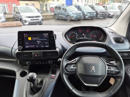 2022 Peugeot Rifter Allure Lowered Floor Wheelchair Access €22,995 thumbnail