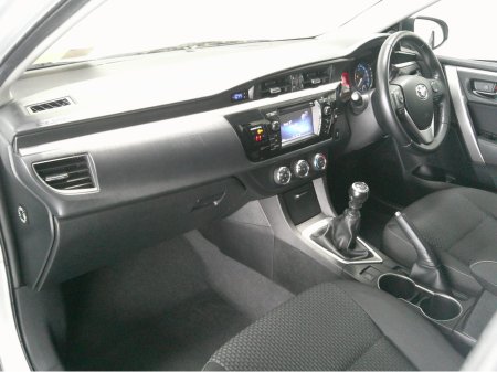 2014 Toyota Corolla - thumbnail 18