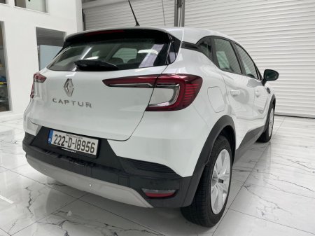 2022 Renault Captur - thumbnail 3