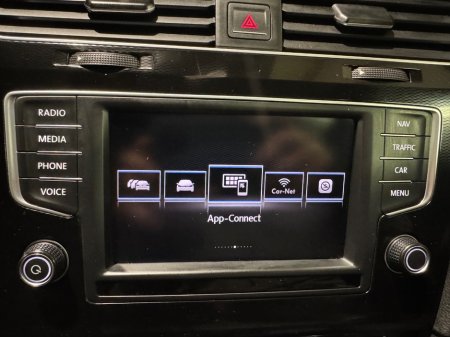 2016 Volkswagen Golf - thumbnail 23